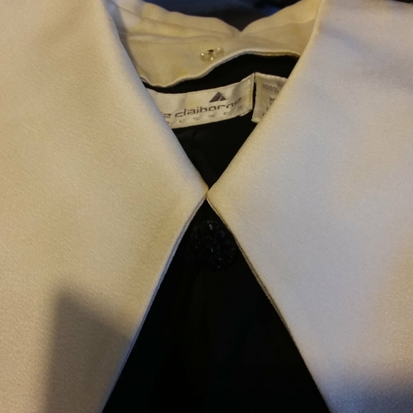 Liz Claiborne Classic Top & Skirt - Picture 2 of 6